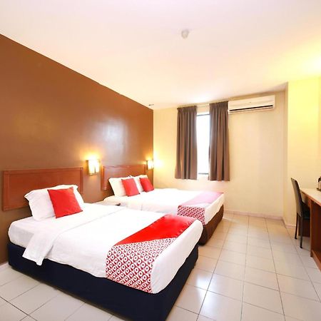 Super Oyo 447 Comfort Hotel Meru クラン エクステリア 写真