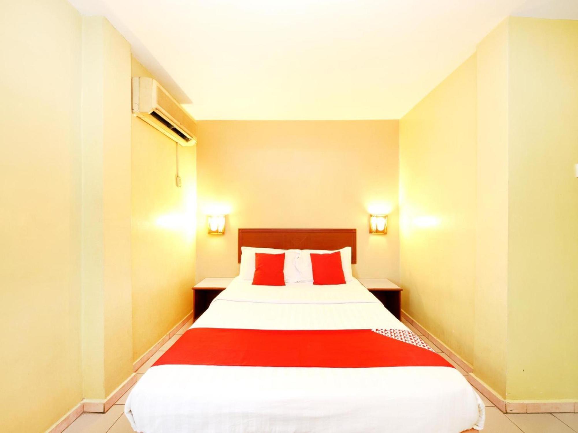 Super Oyo 447 Comfort Hotel Meru クラン エクステリア 写真