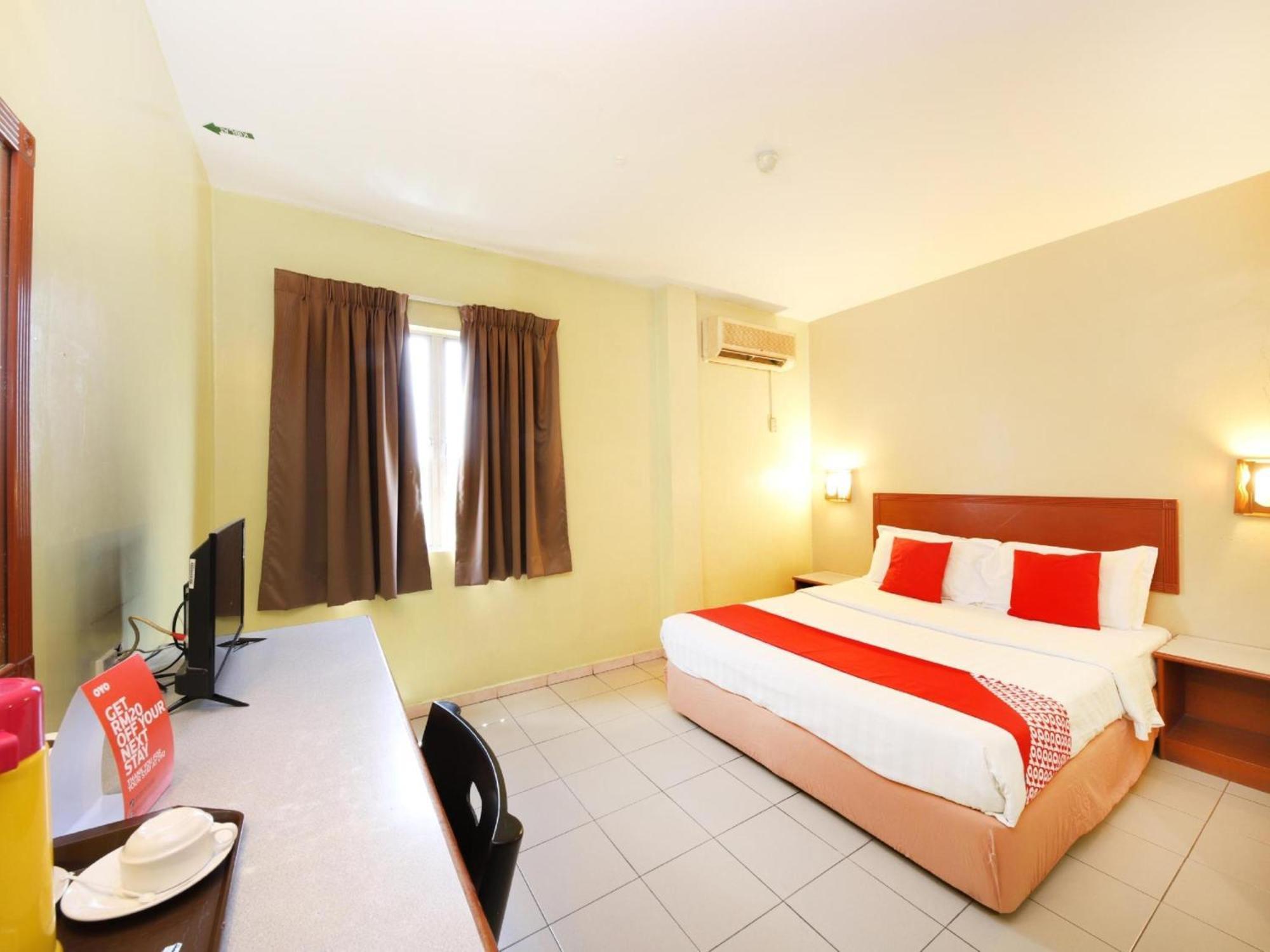 Super Oyo 447 Comfort Hotel Meru クラン エクステリア 写真