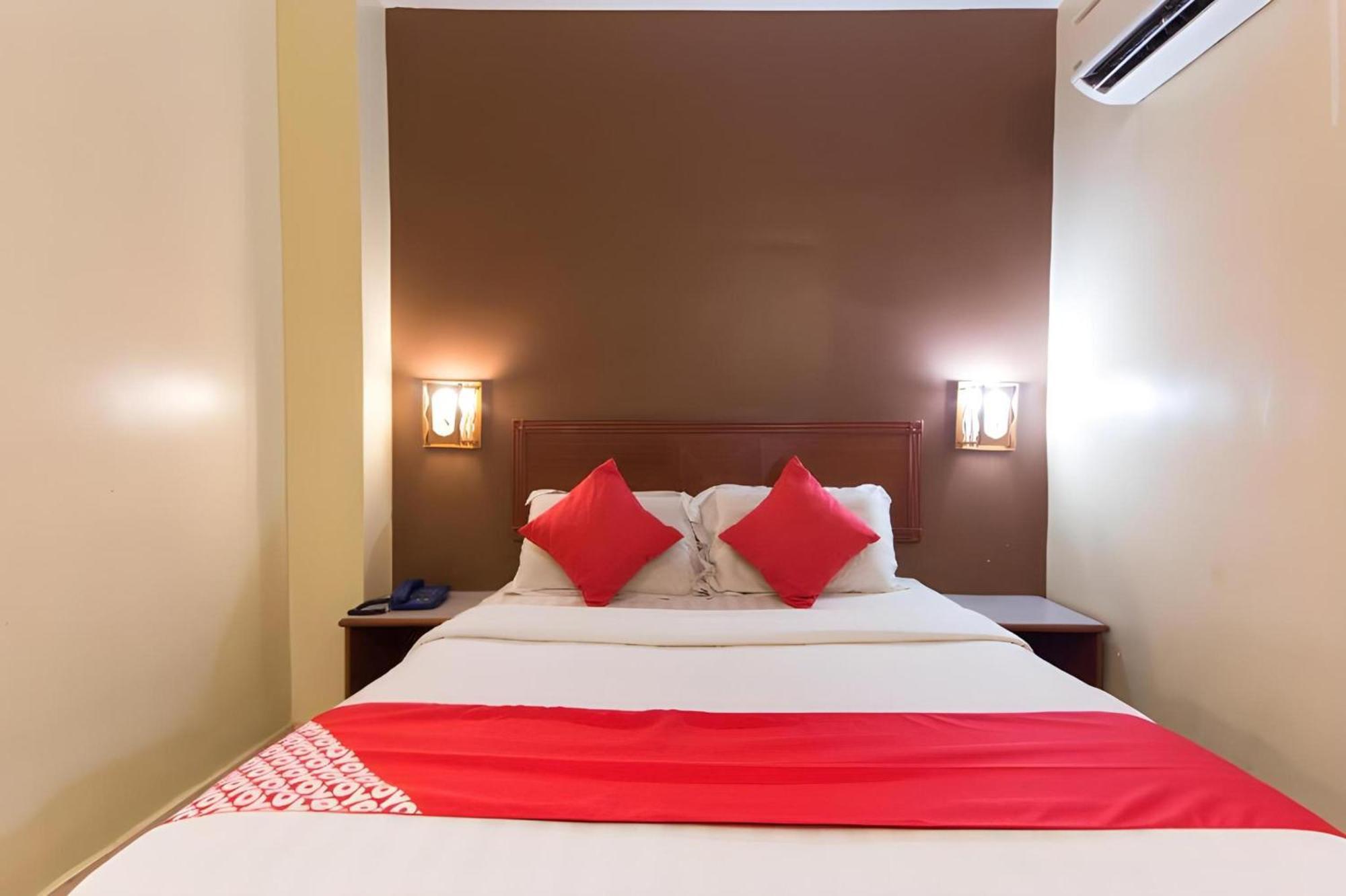 Super Oyo 447 Comfort Hotel Meru クラン エクステリア 写真