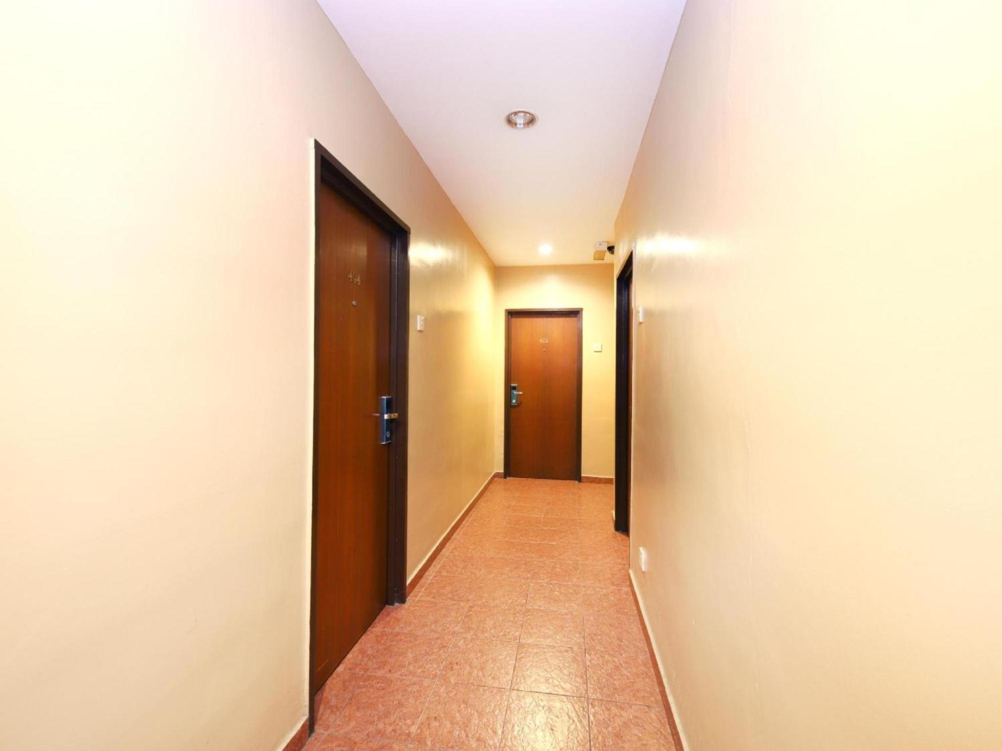 Super Oyo 447 Comfort Hotel Meru クラン エクステリア 写真