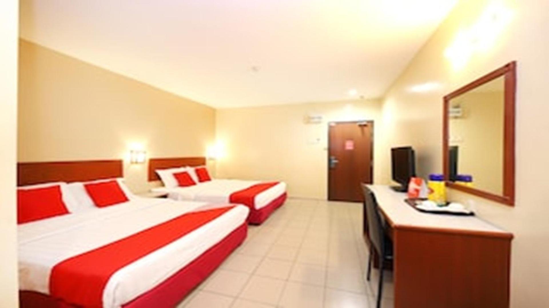 Super Oyo 447 Comfort Hotel Meru クラン エクステリア 写真